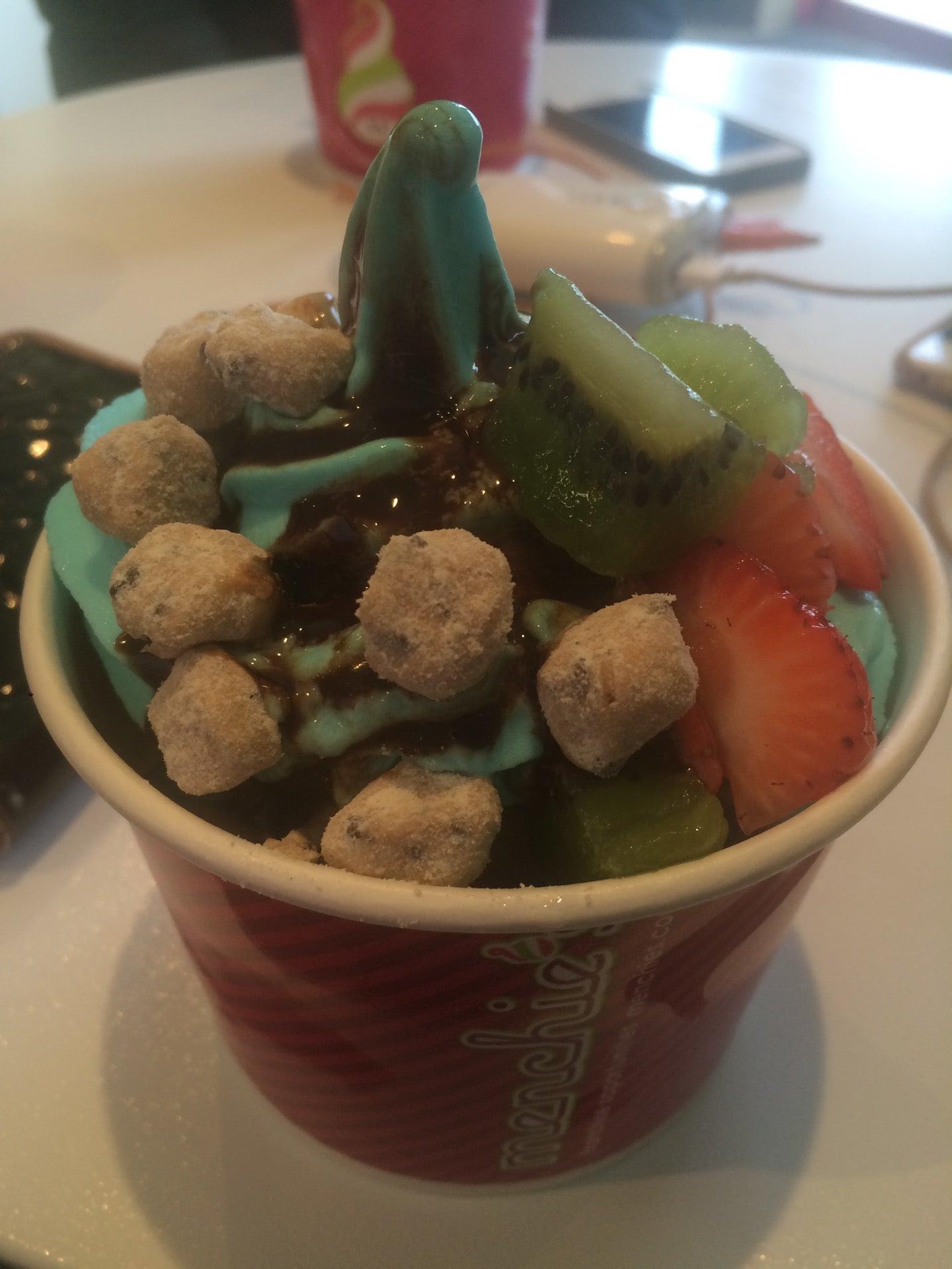 Menchie's Frozen Yogurt