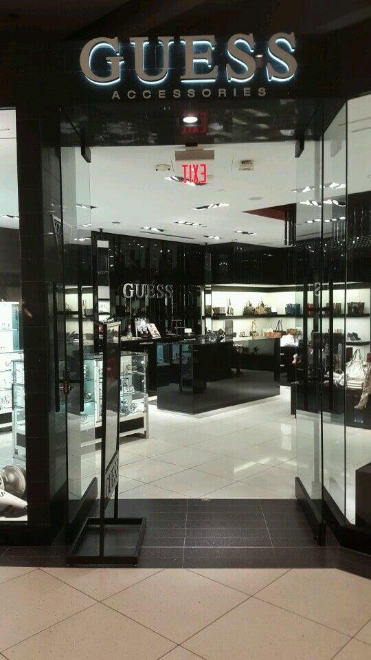 GUESS Store