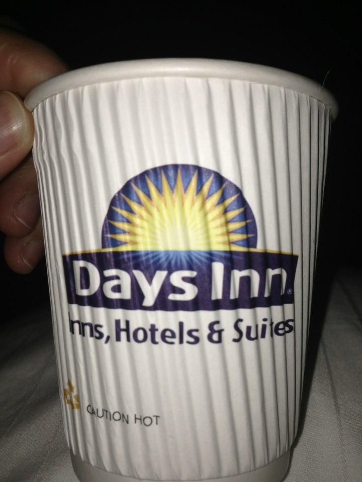 Days Inn & Suites By Wyndham Strathmore