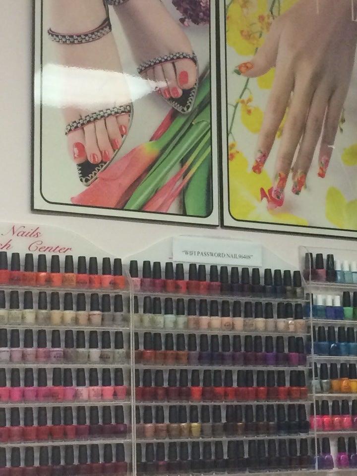 Nails Attraction