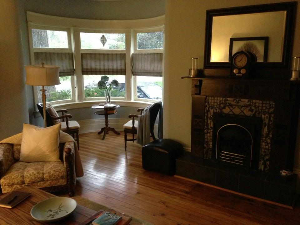 Millhollow B & B