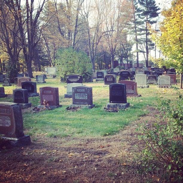 Pinecrest Cemetery