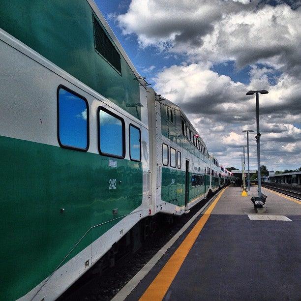 Port Credit GO Station