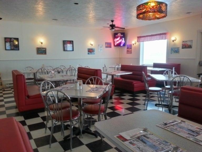 Fairway Inn & Jj's Diner