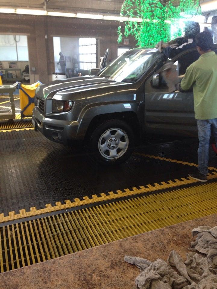 In & Out Car Wash