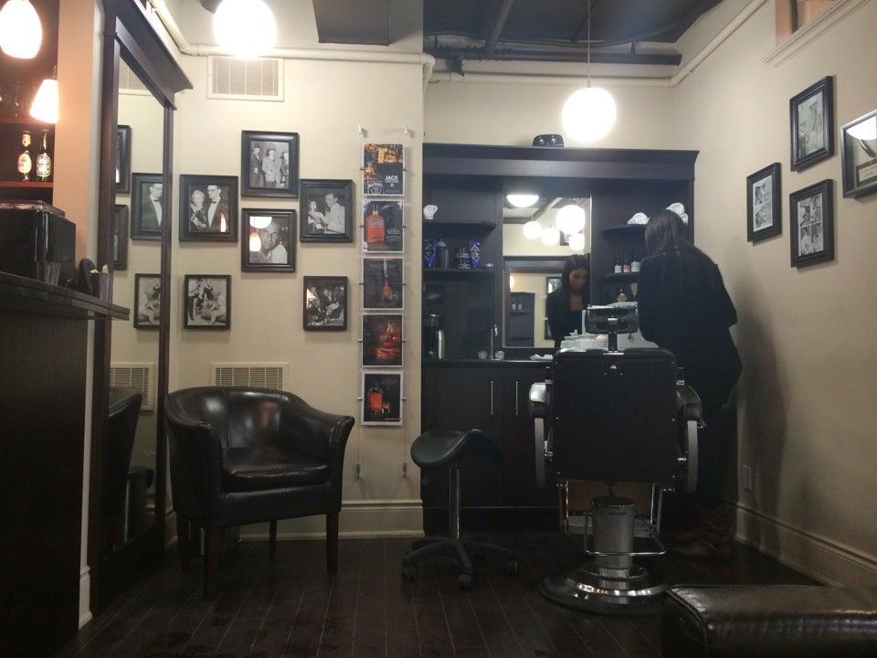 New York Mens Groom Lounge