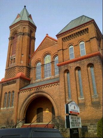 Dundas Saint United Church