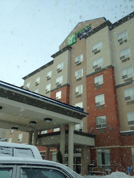 Holiday Inn Express & Suites Edmonton South, an IHG Hotel