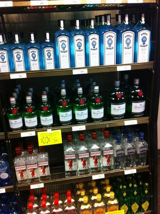 Rivergrove Liquor Mart