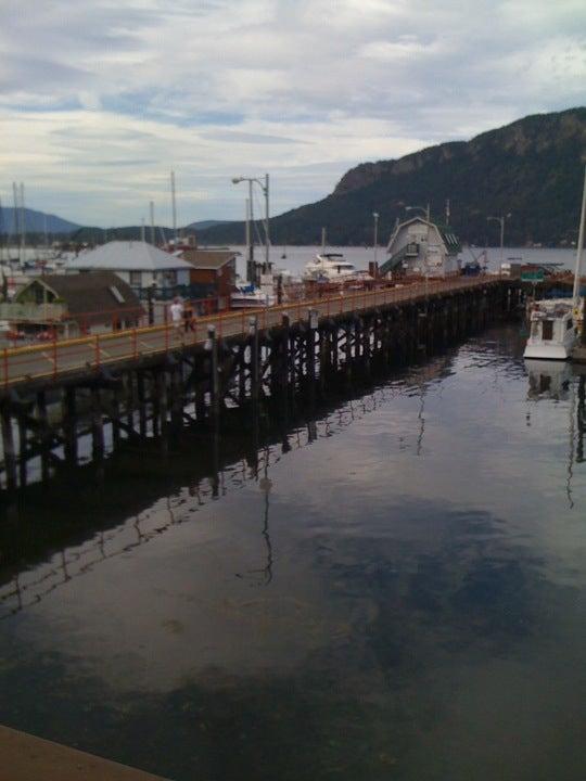 Cow Bay Marine Pub