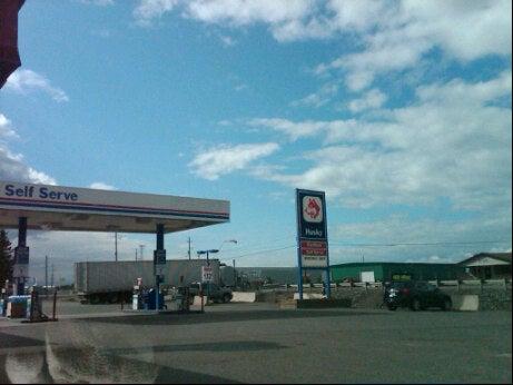 Santorelli's Husky Truck Stop