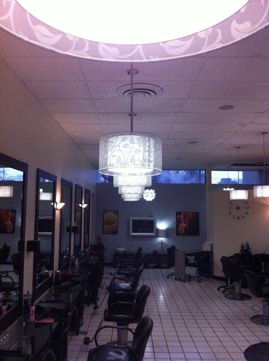 Jonathan Neil Salon