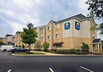 Comfort Inn & Suites Airport Dulles-Gateway