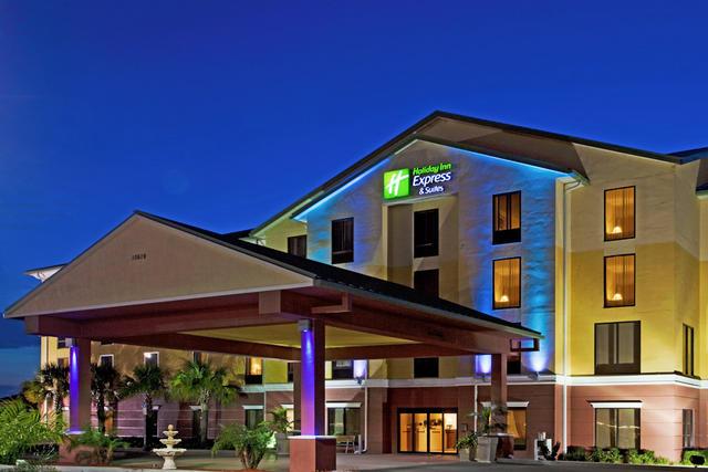 Holiday Inn Express & Suites Port Richey, an IHG Hotel