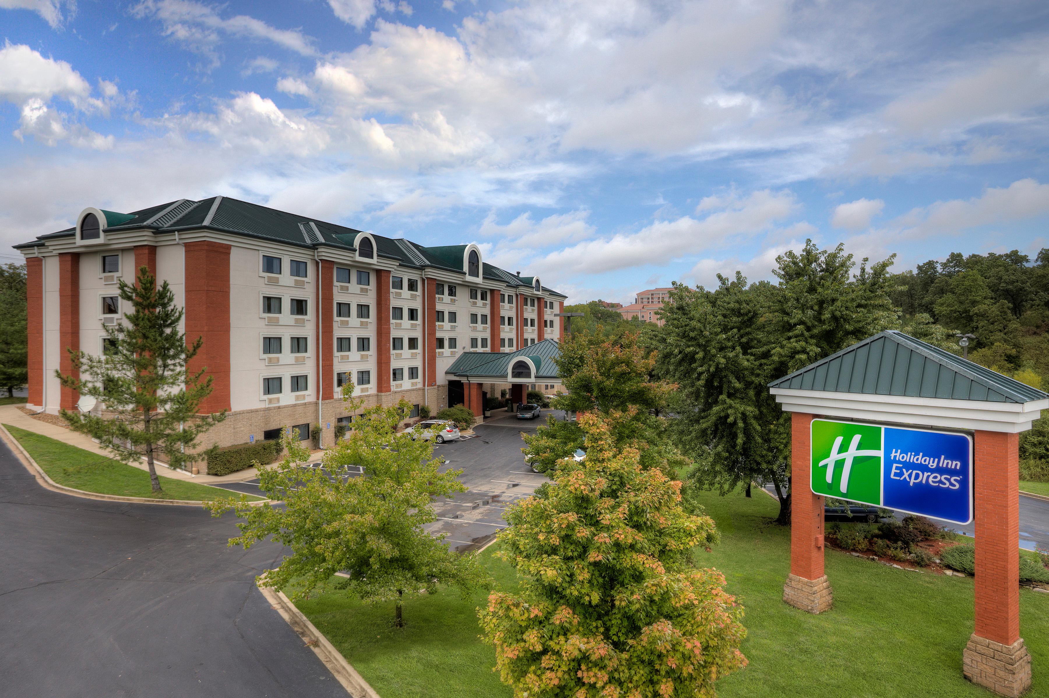 Holiday Inn Express Branson-Green Mountain Drive, an IHG Hotel