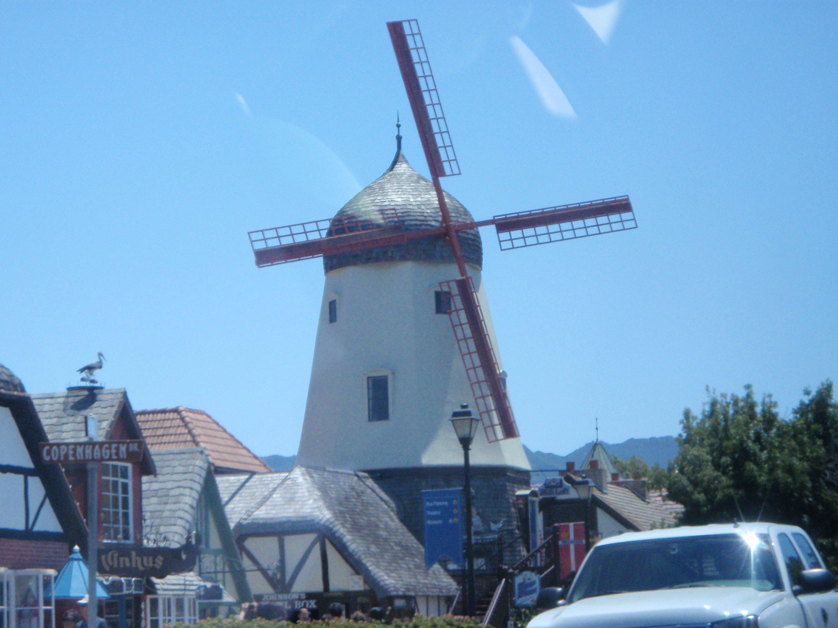 Santa Barbara & Solvang Tours - Saloon Car Tourist