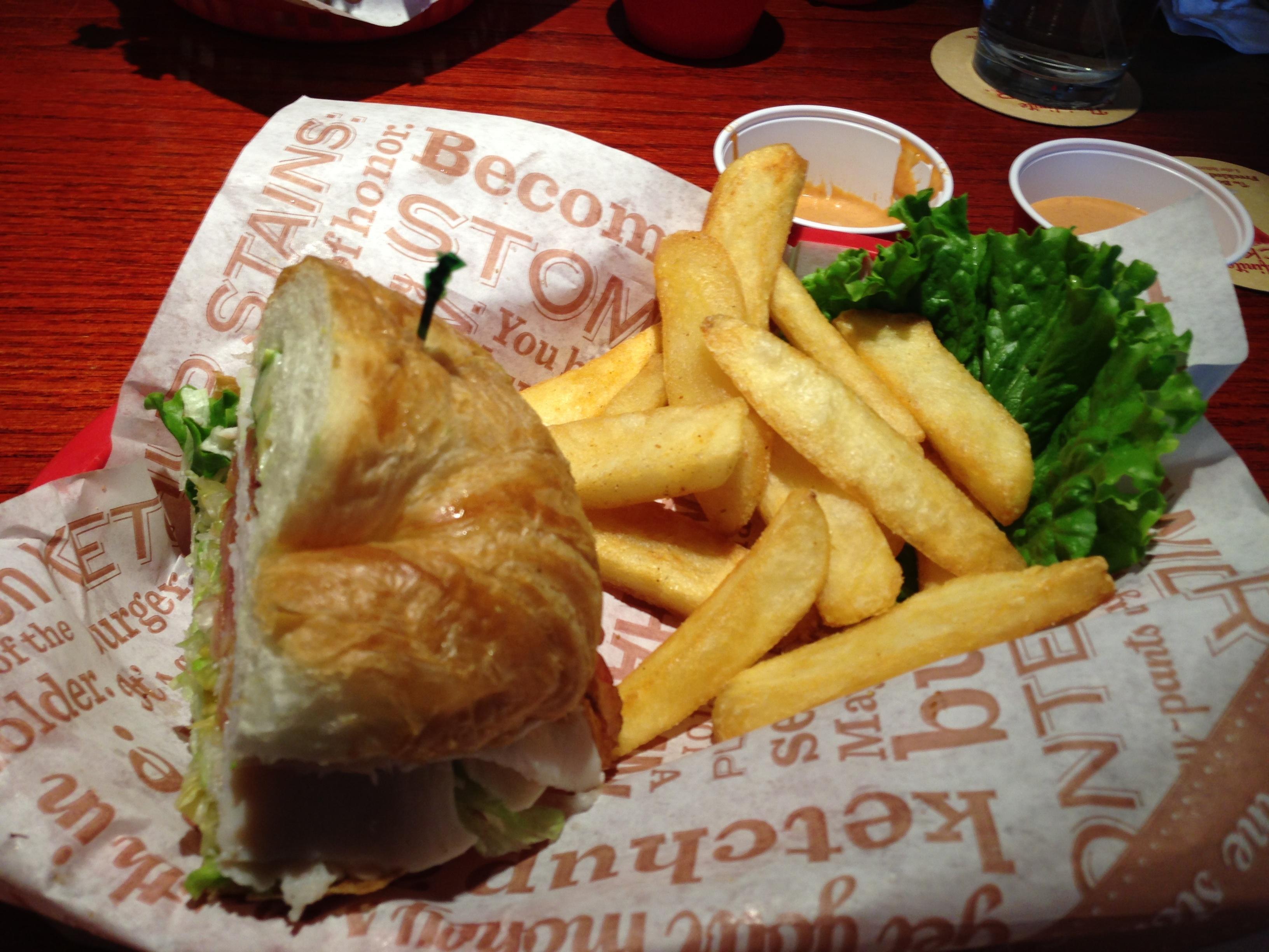 Red Robin Gourmet Burgers and Brews