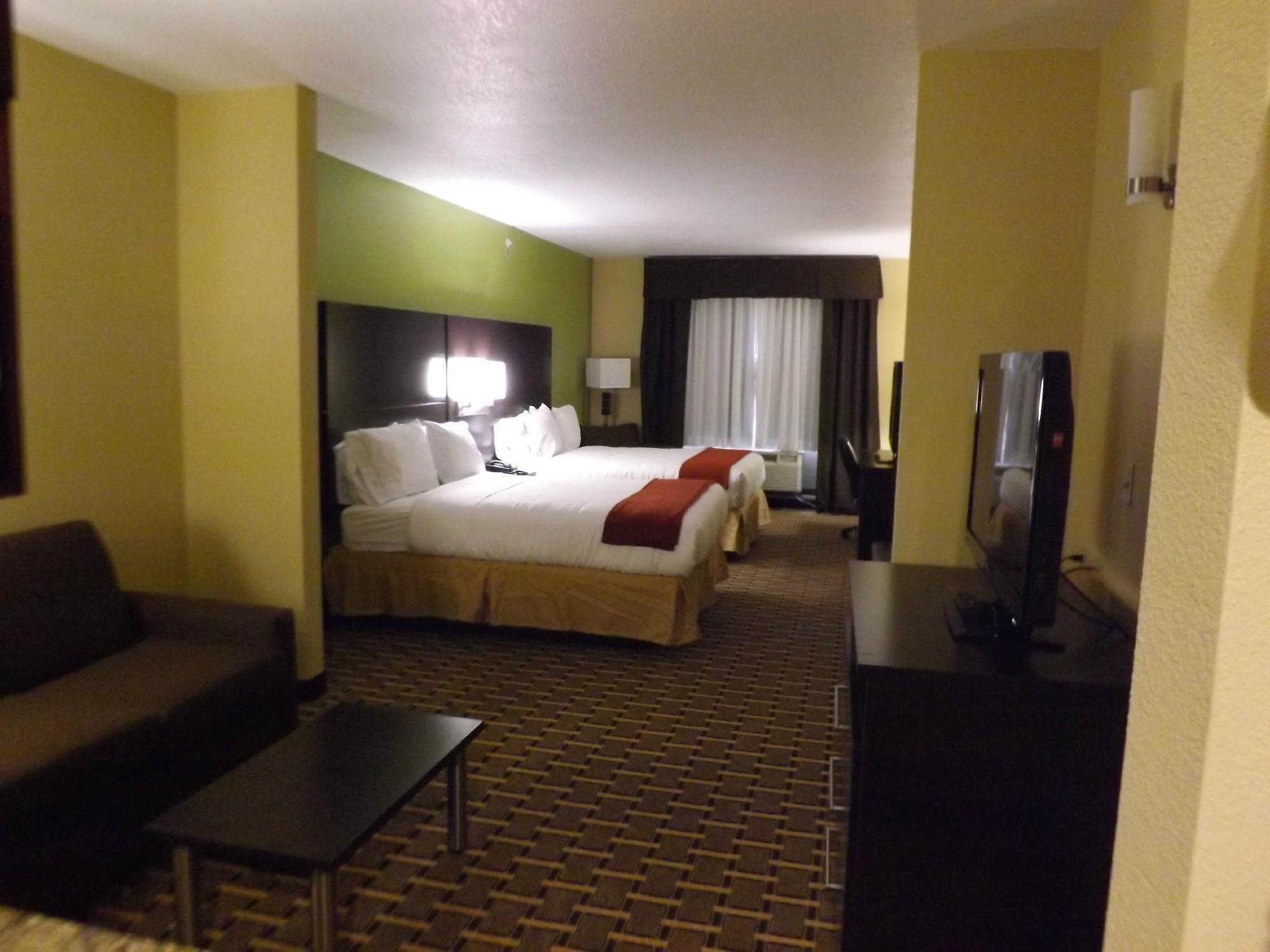 Holiday Inn Express & Suites Charleston NW - Cross Lanes, an IHG Hotel