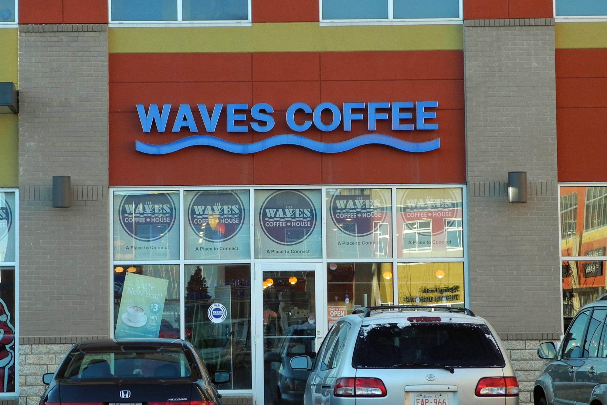 Waves Coffee House