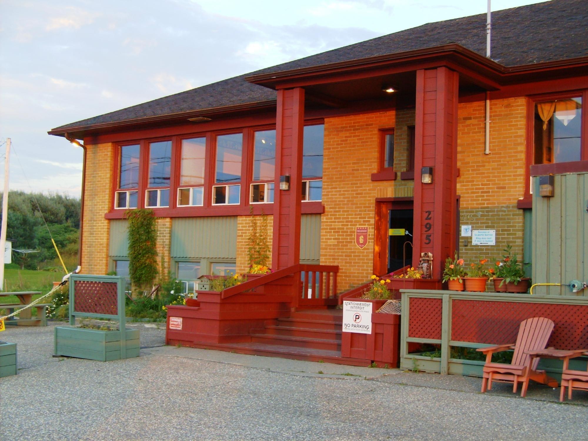 Auberge Internationale Ste-Anne-Des-Monts La Vielle École