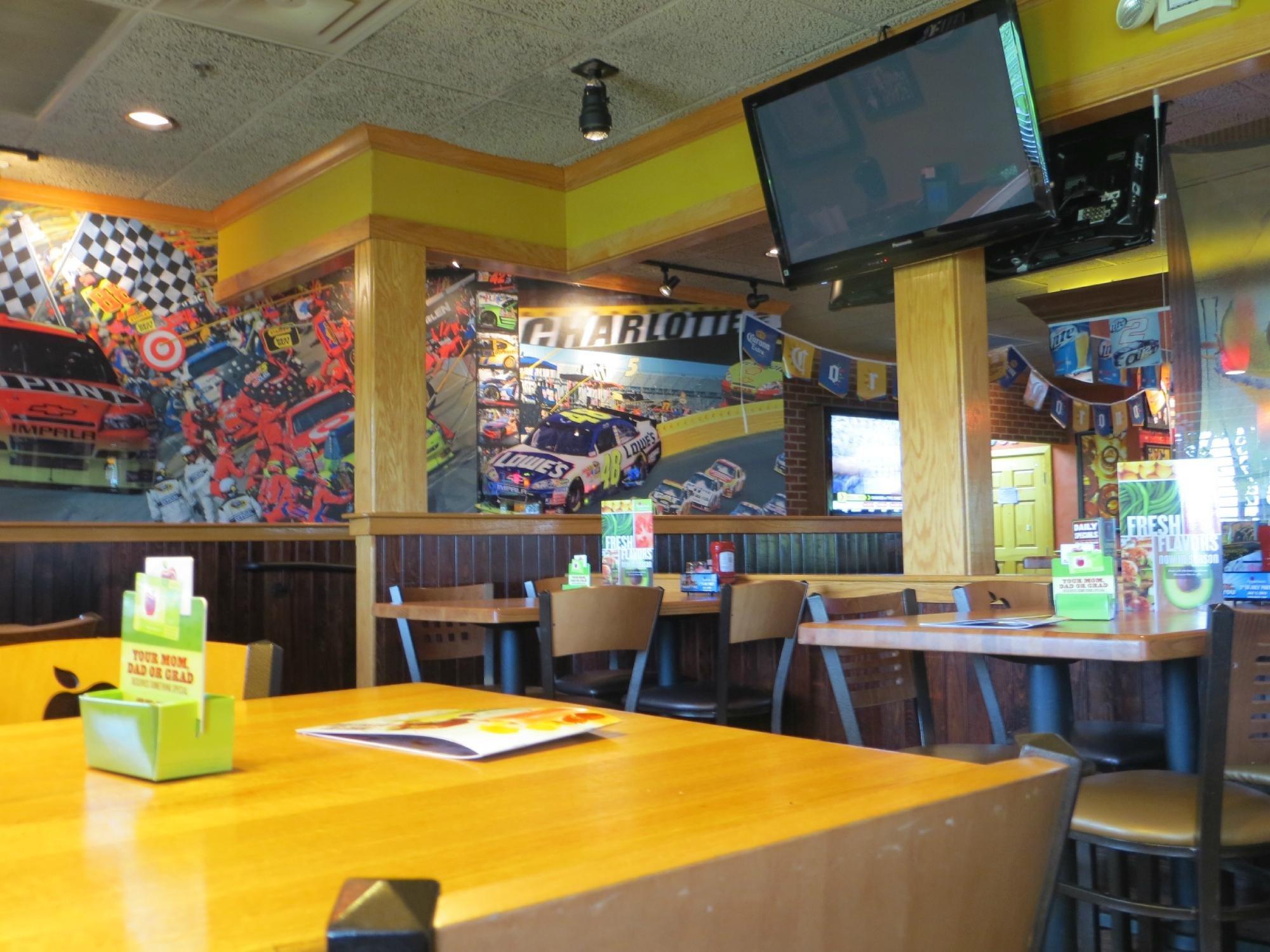 Applebee's Grill + Bar