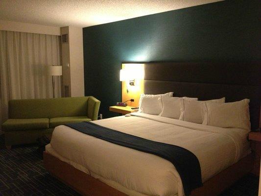 Holiday Inn Express & Suites Stamford, an IHG Hotel