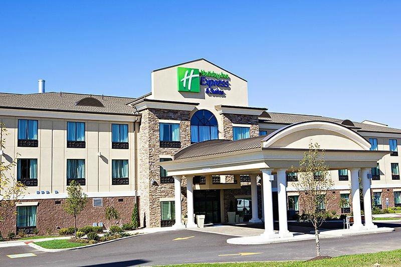 Holiday Inn Express & Suites Youngstown West I 80