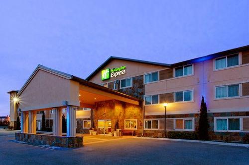 Holiday Inn Express & Suites Everett, an IHG Hotel