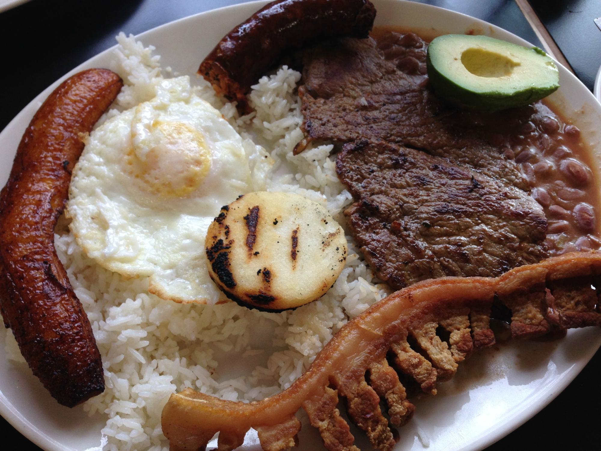 Antojitos Colombianos