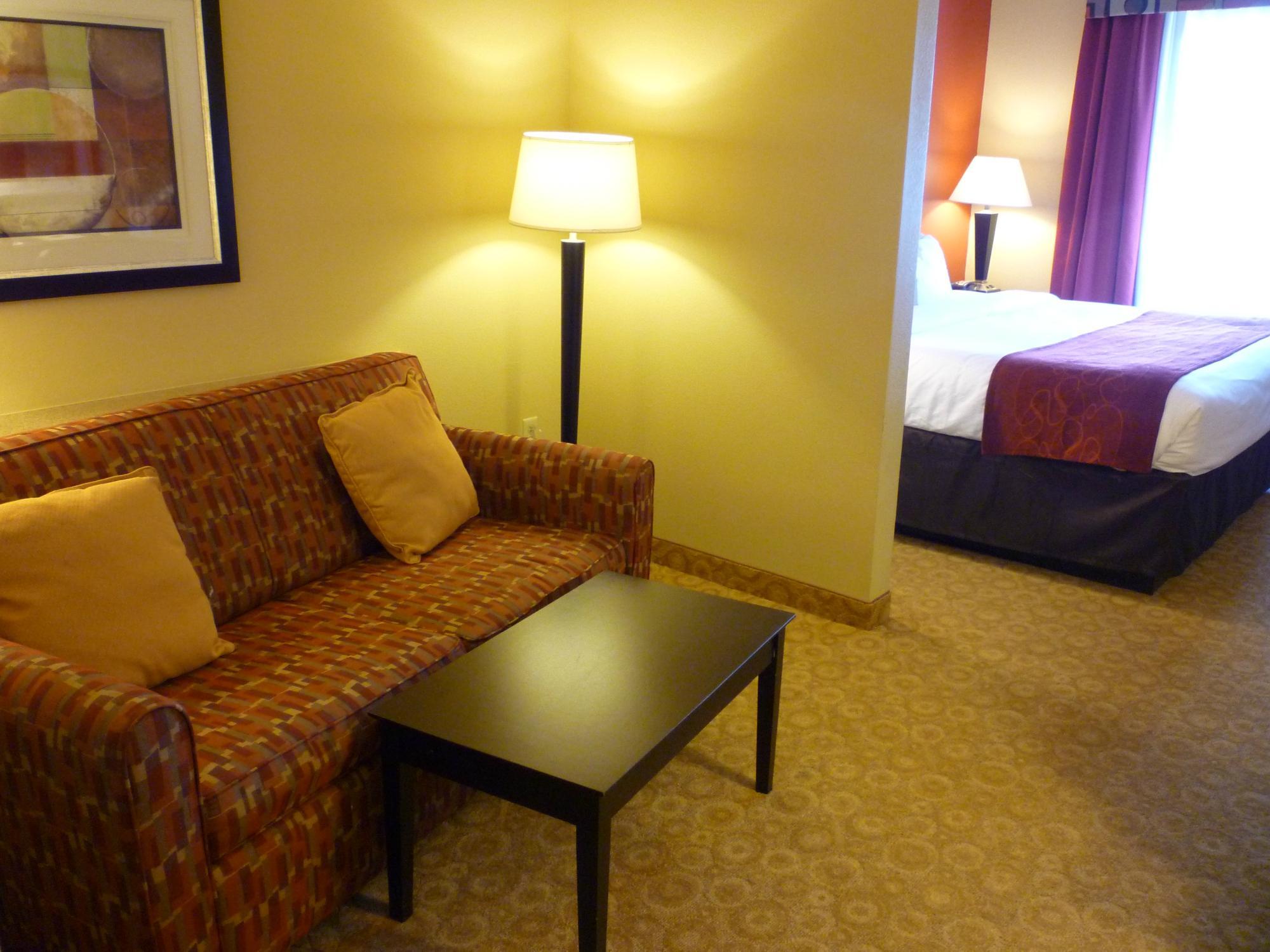 Comfort Suites