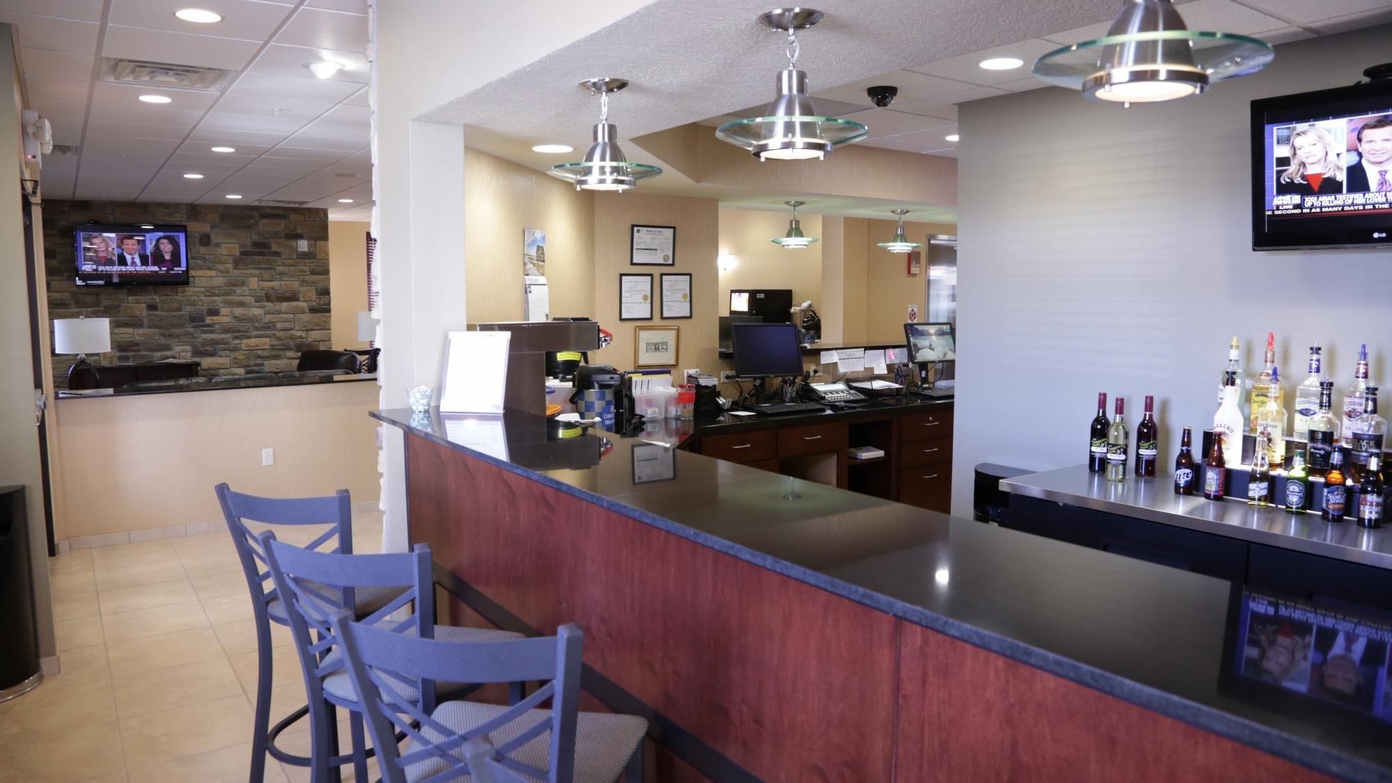 Cobblestone Inn & Suites