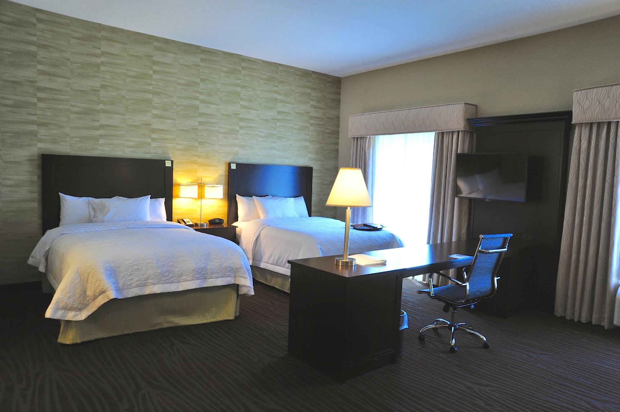 Hampton Inn & Suites Robbinsville