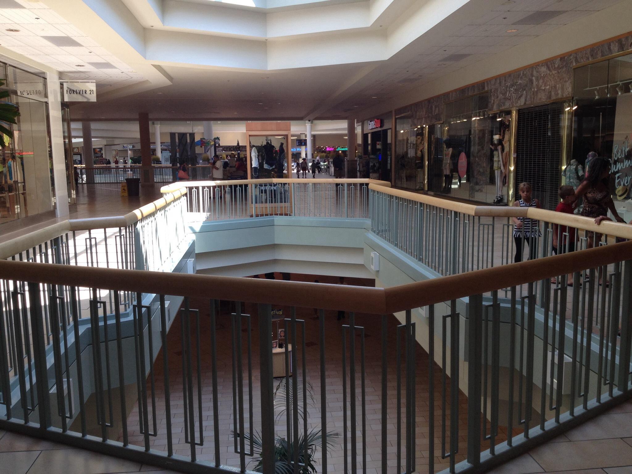 Hamilton Mall