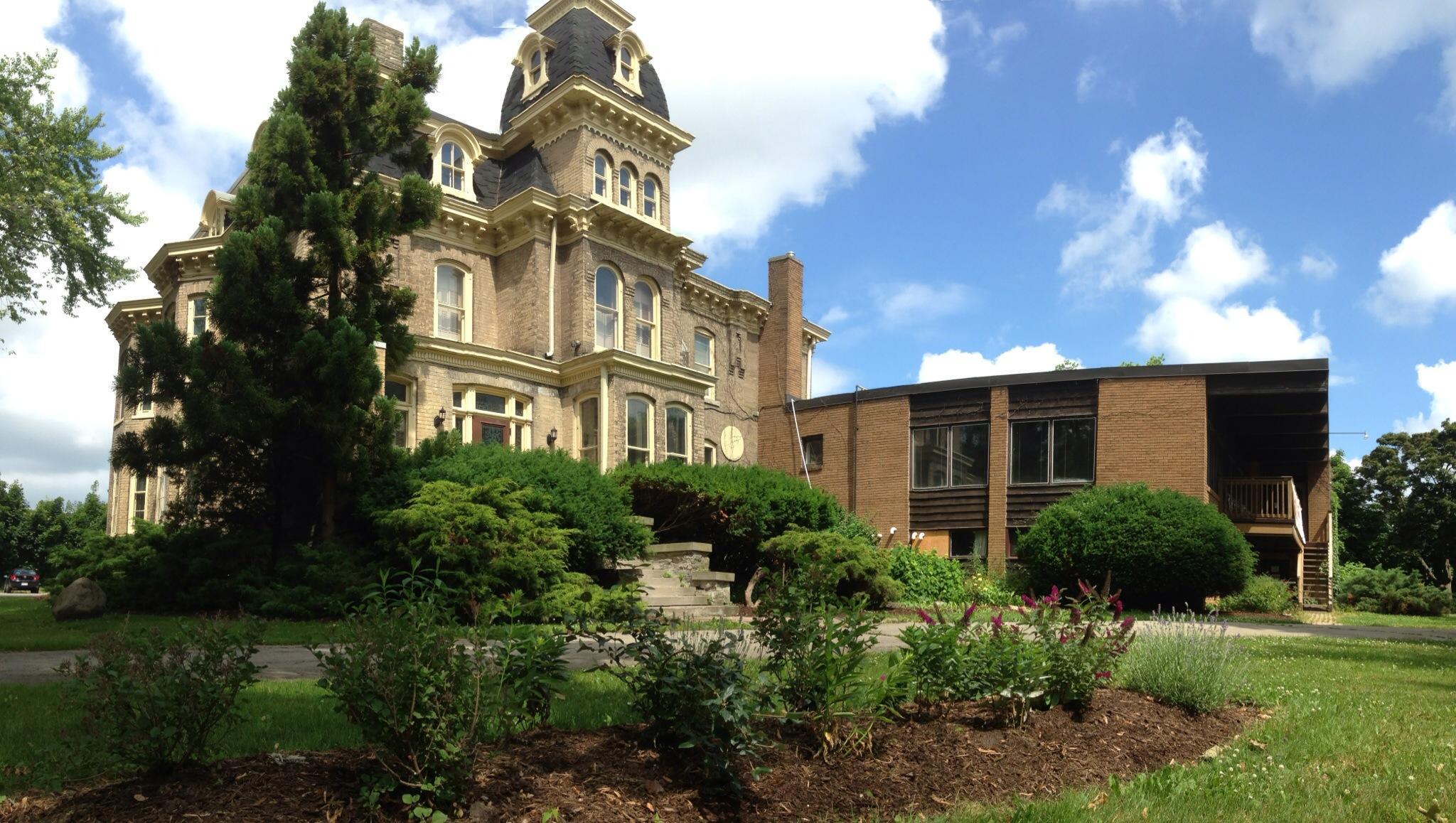 Roselawn Centre for the Arts