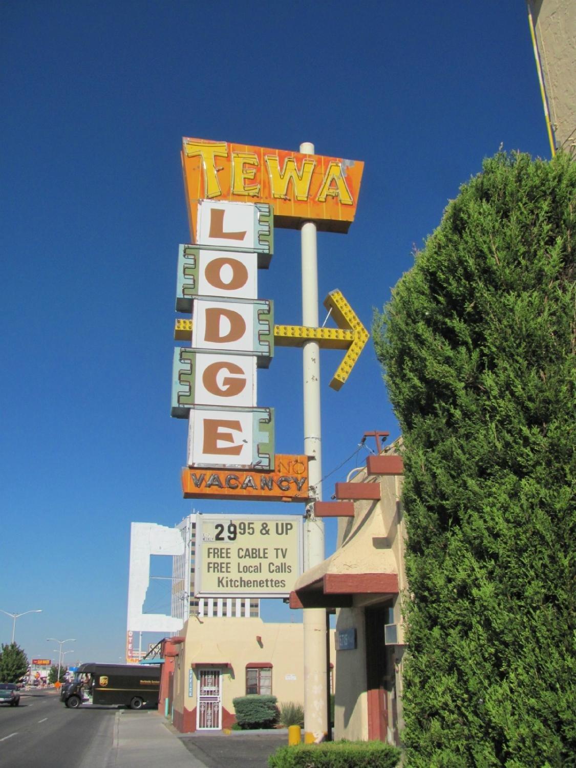 Tewa Motor Lodge