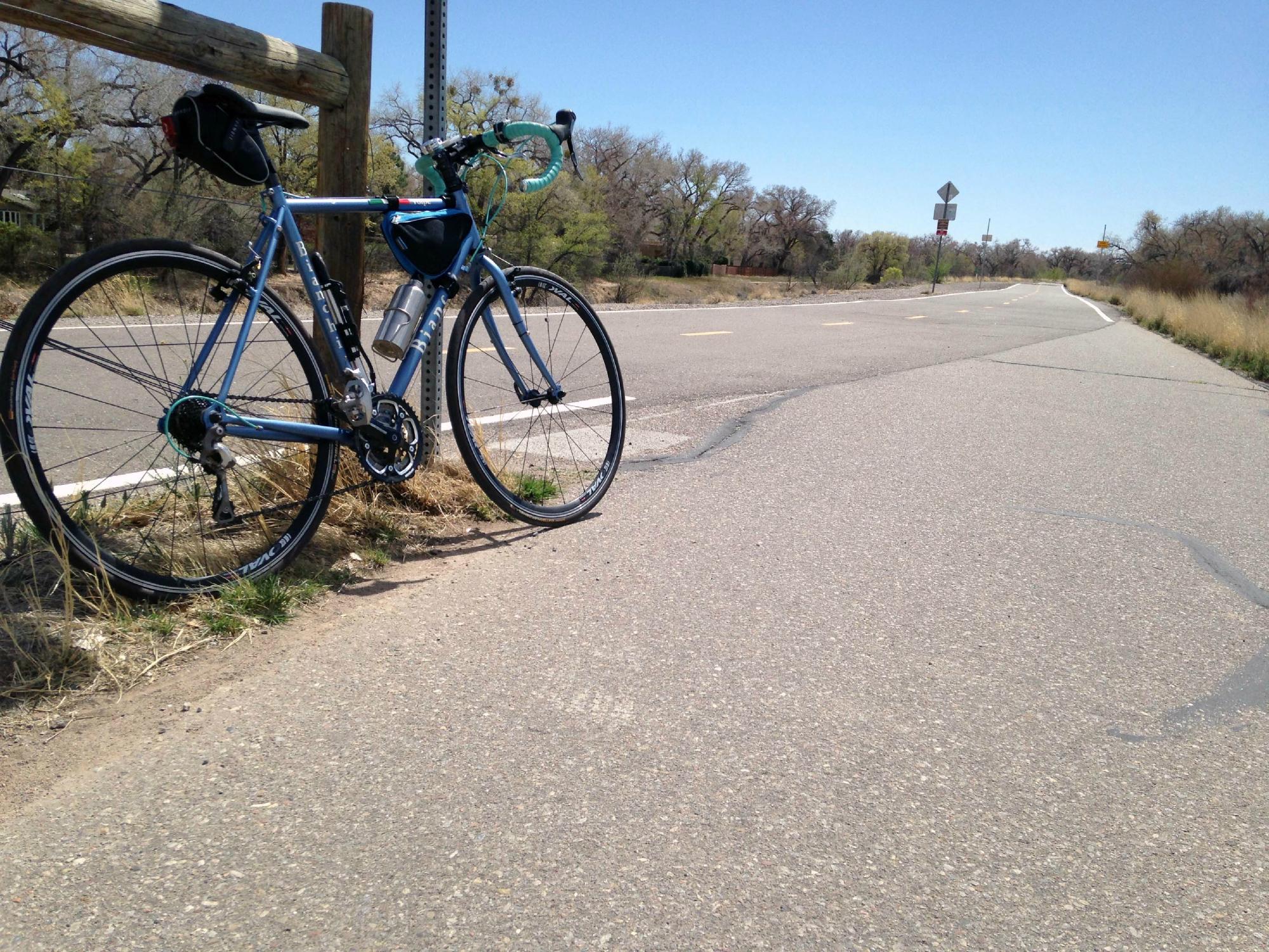 Paseo del Bosque Trail