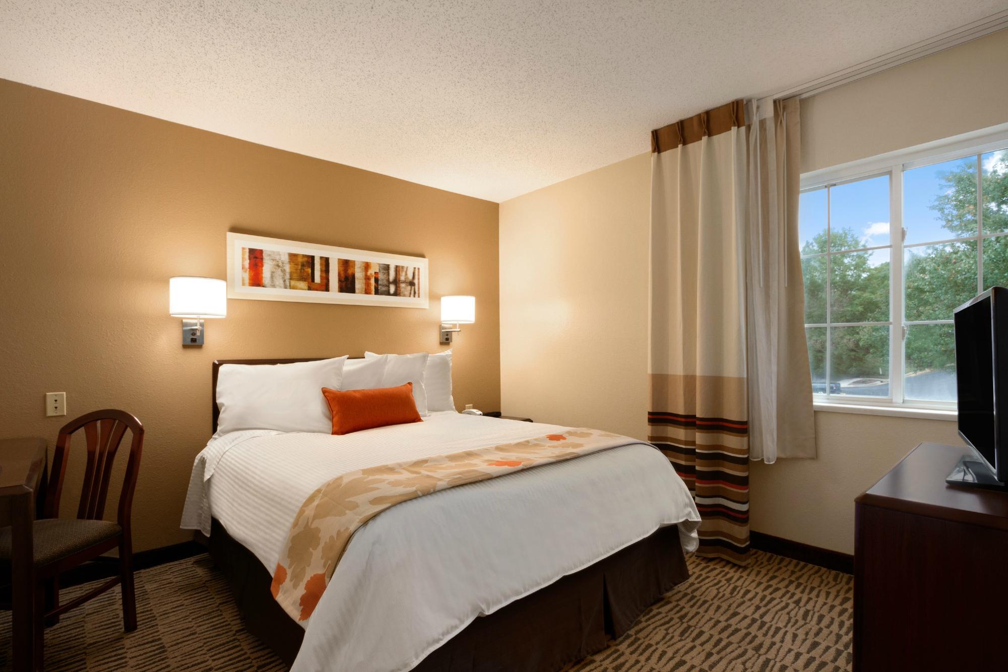 Mainstay Suites Detroit Farmington Hills