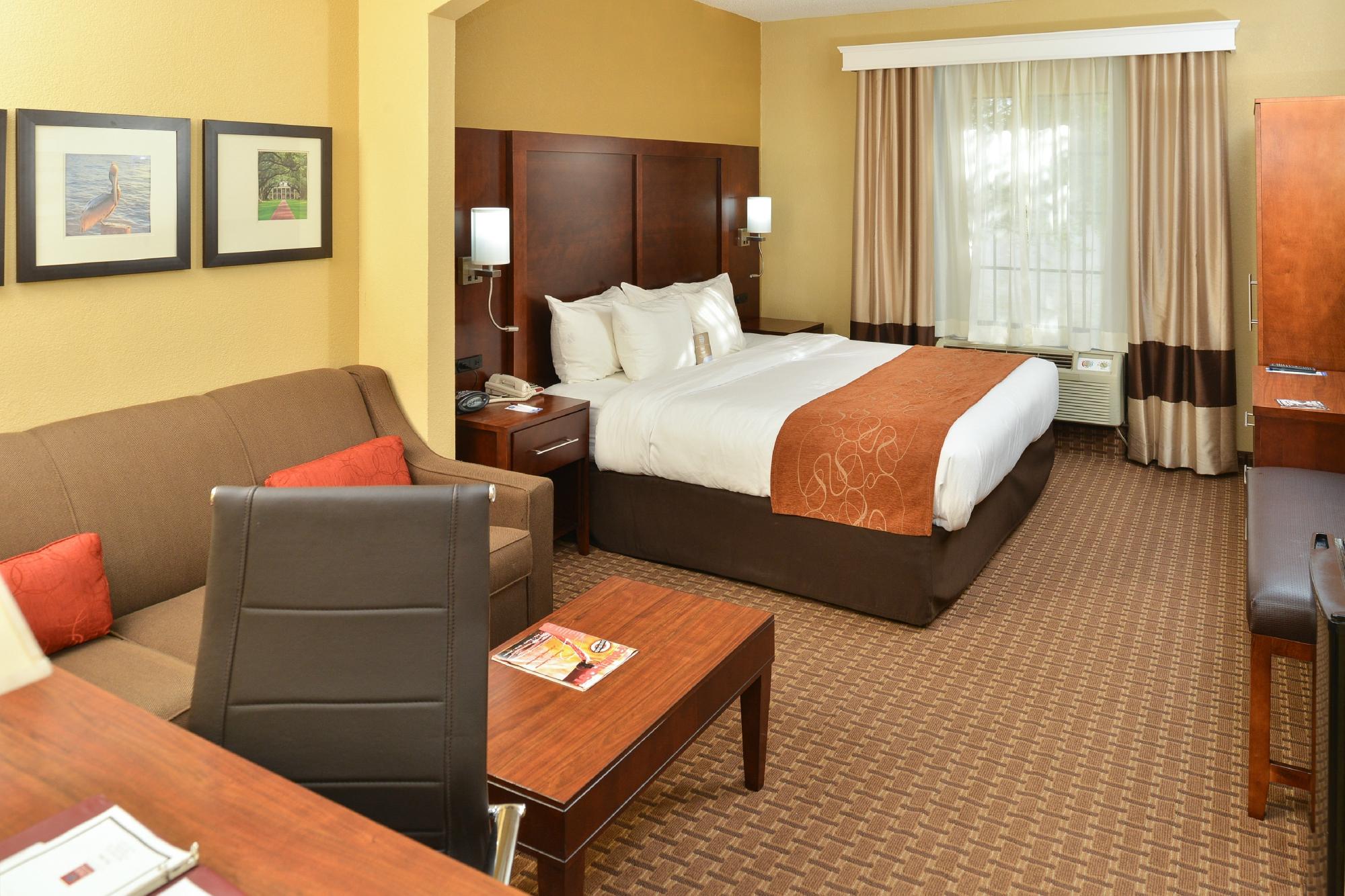 Comfort Suites Port Allen - Baton Rouge