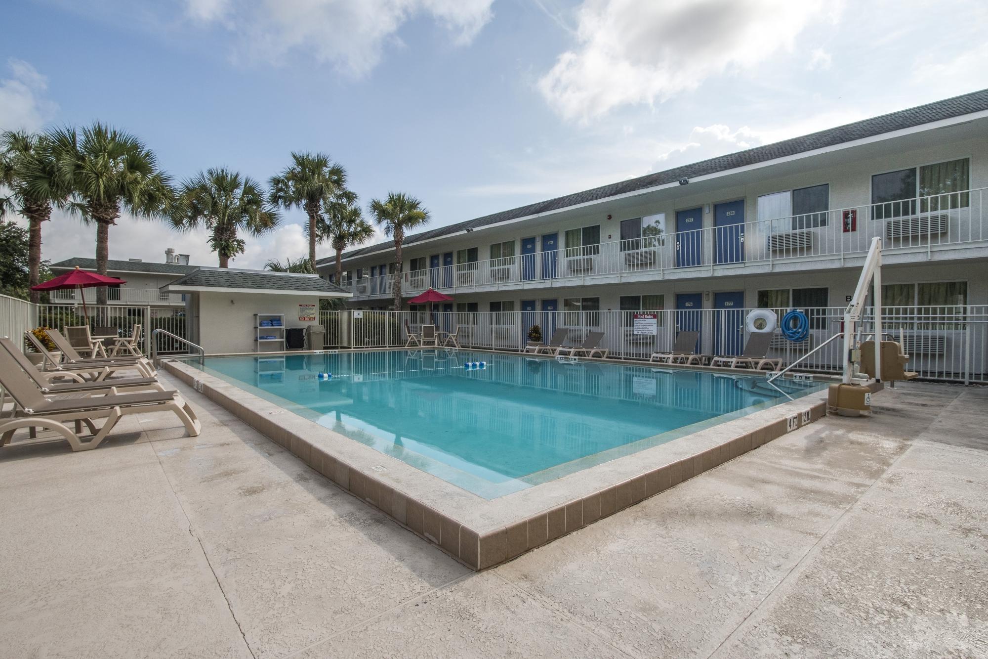 Motel 6 Kissimmee, FL - Orlando