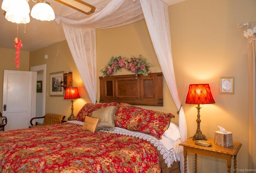 The Rose Garden Cottage Bed & Breakfast