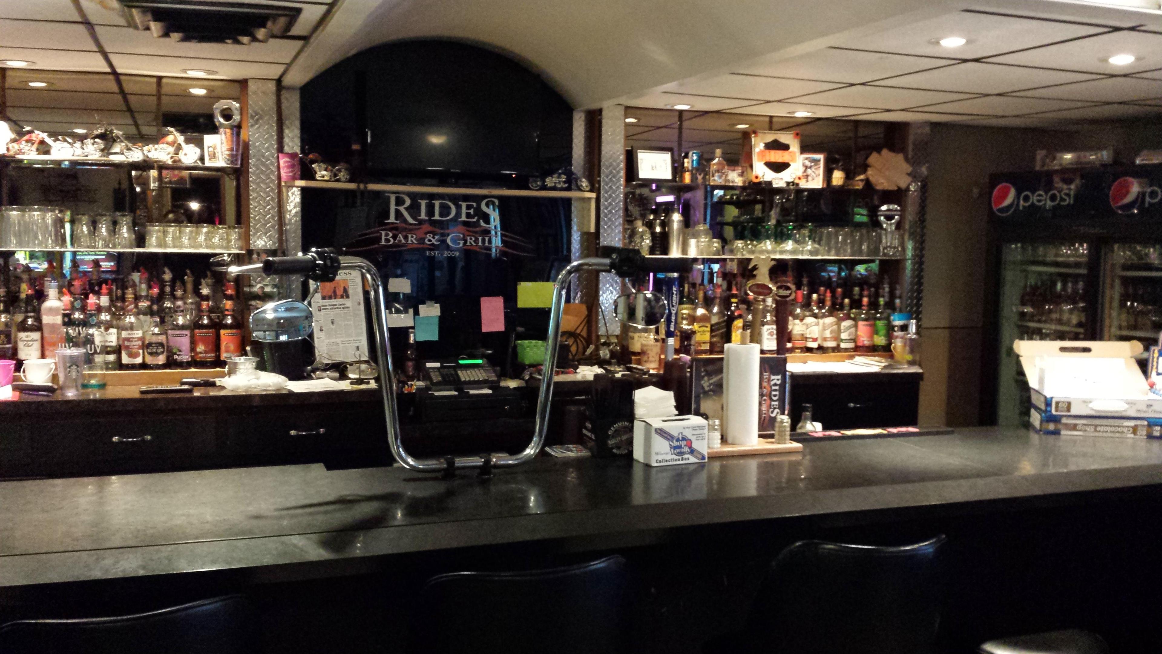 Rides Bar & Grill