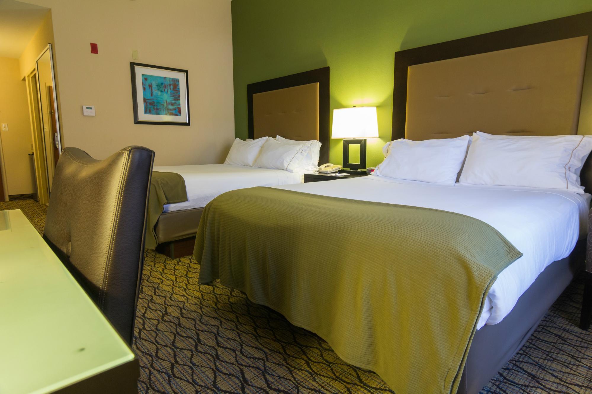 Holiday Inn Express & Suites Winchester, an IHG Hotel