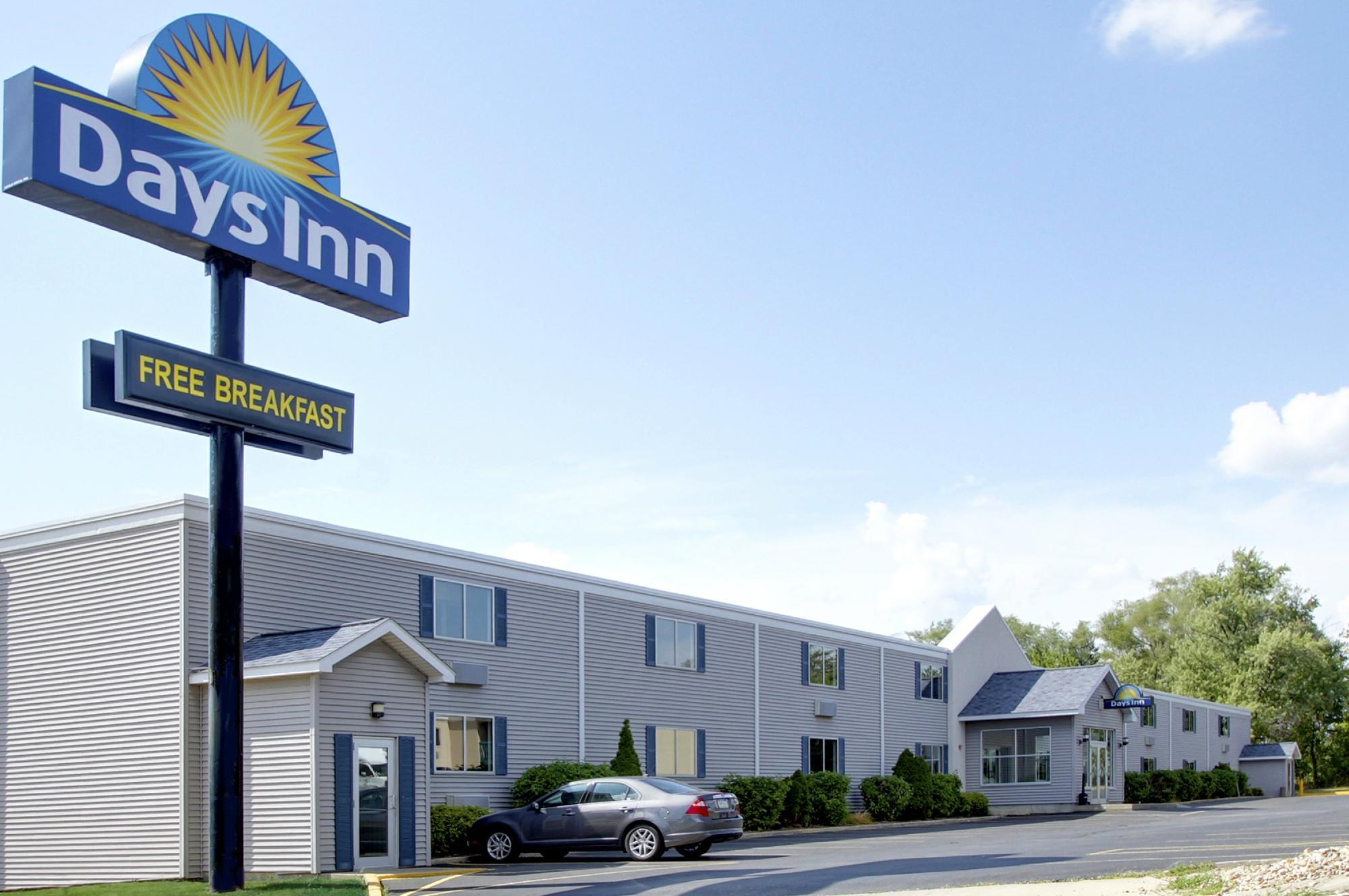 Days Inn By Wyndham Cedar Falls-University Plaza