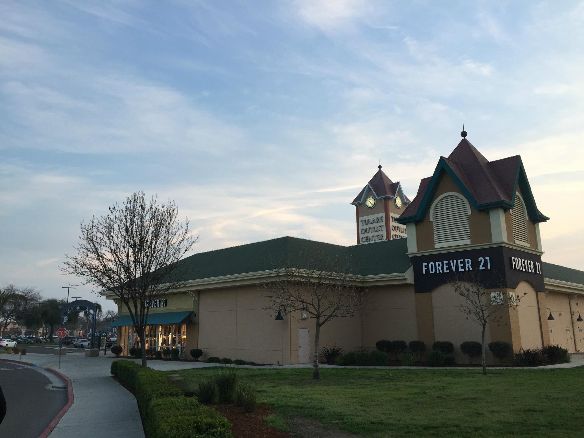 Tulare Outlet Center