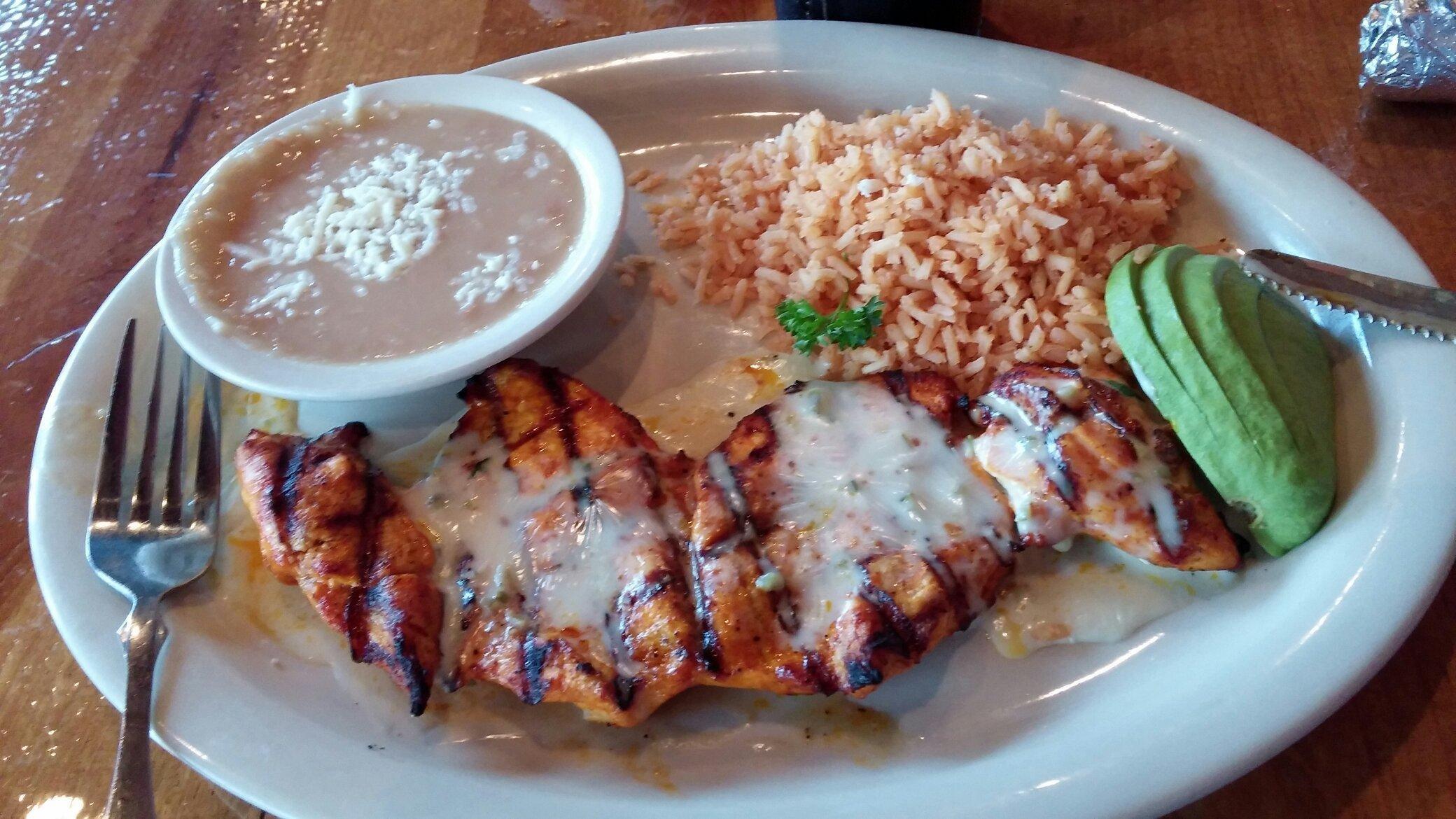 Luna Azteca Mexican Grill