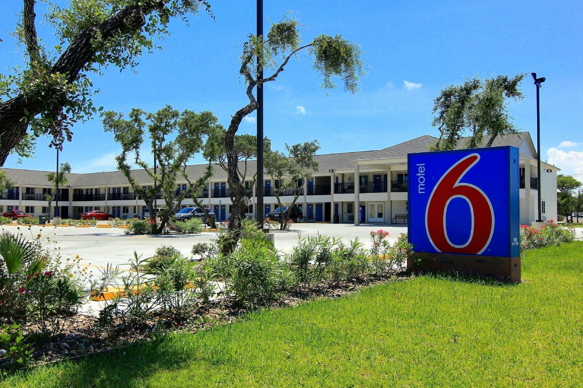 Motel 6