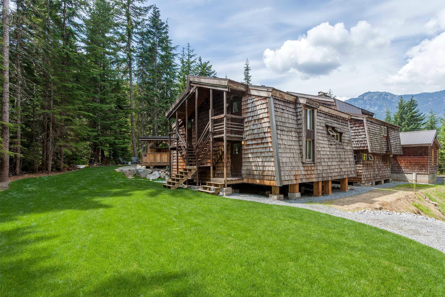 Whistler Lodge Hostel