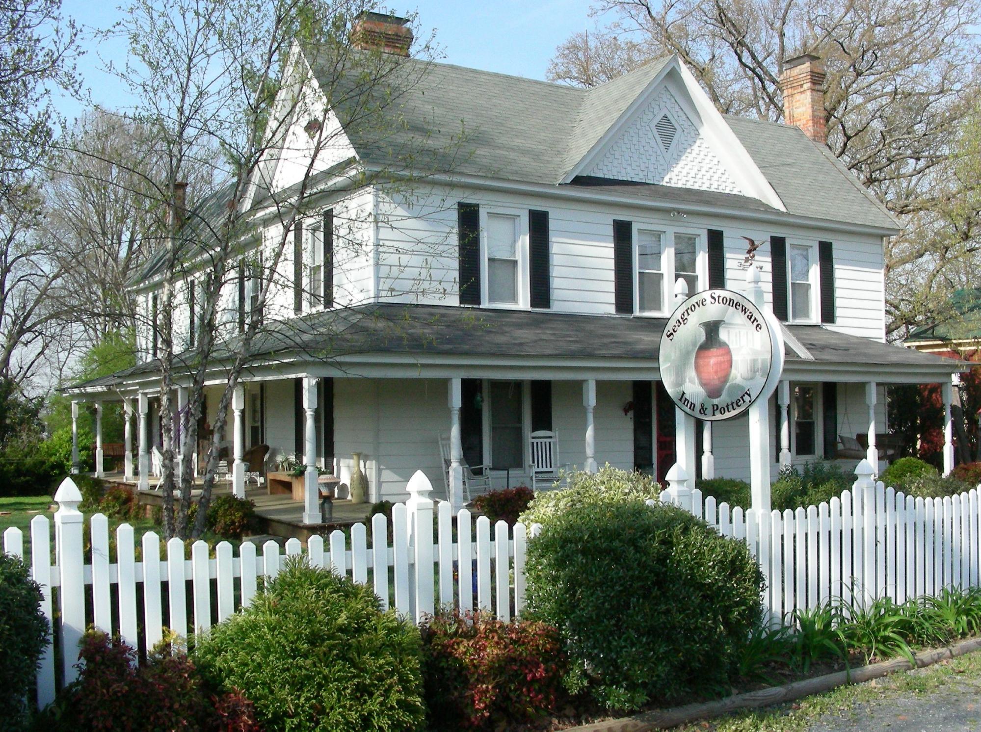 Seagrove Stoneware Inn & Pottery