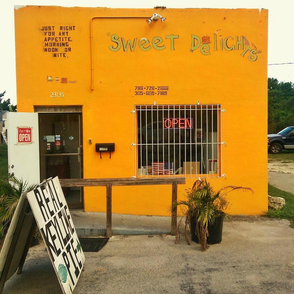 Sweet Delights Key Lime Pies