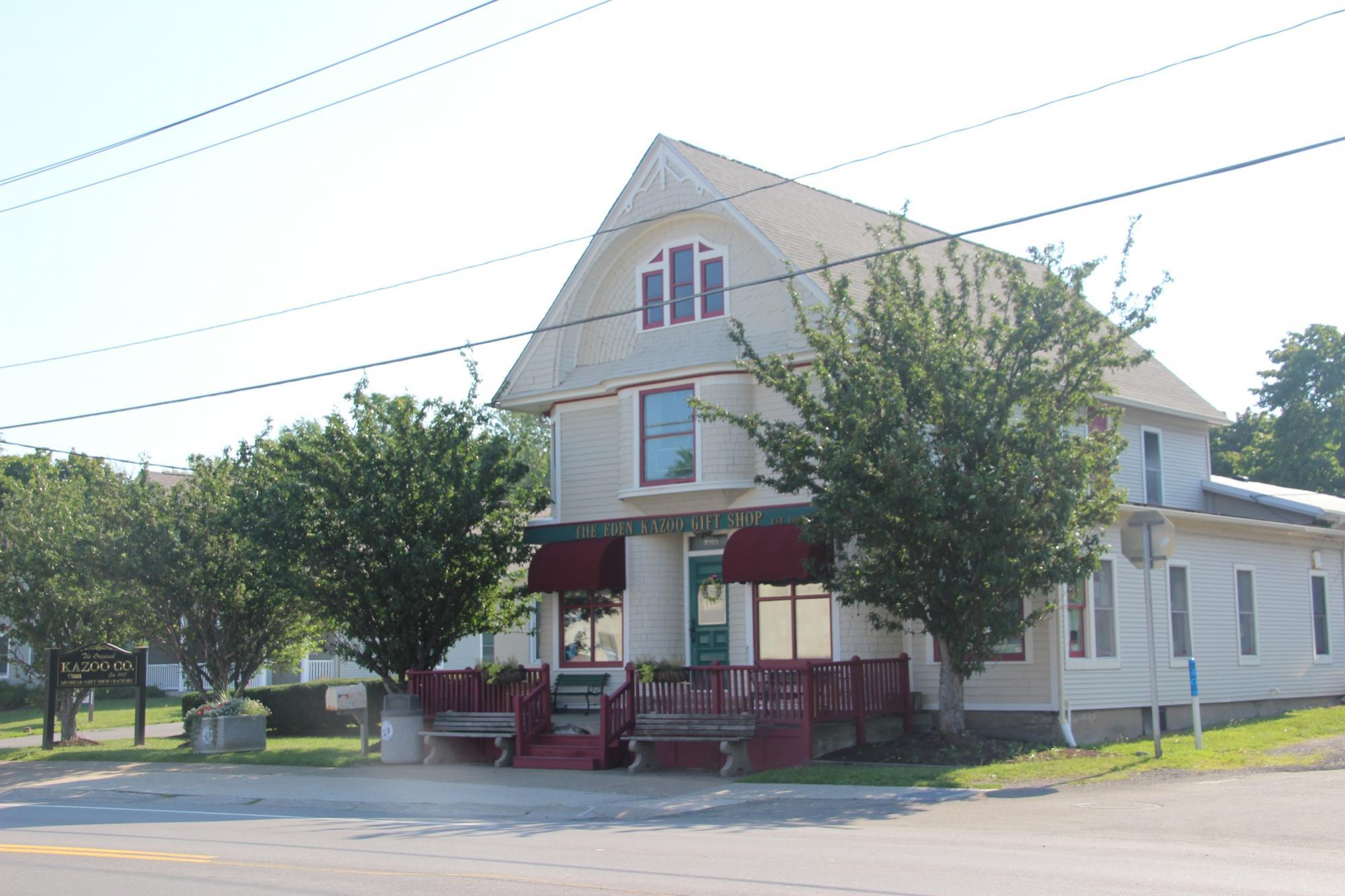 Kazoo Boutique, Factory & Museum